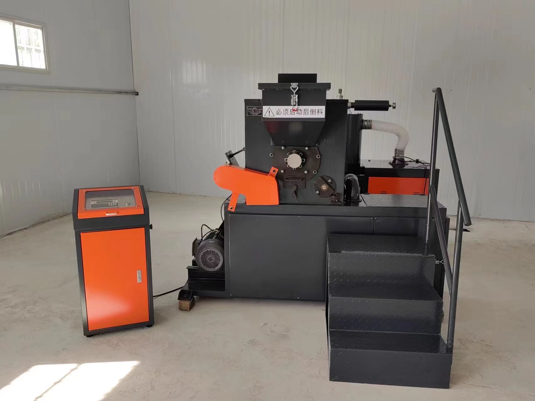 制球機(jī).jpg 制球機(jī).jpg